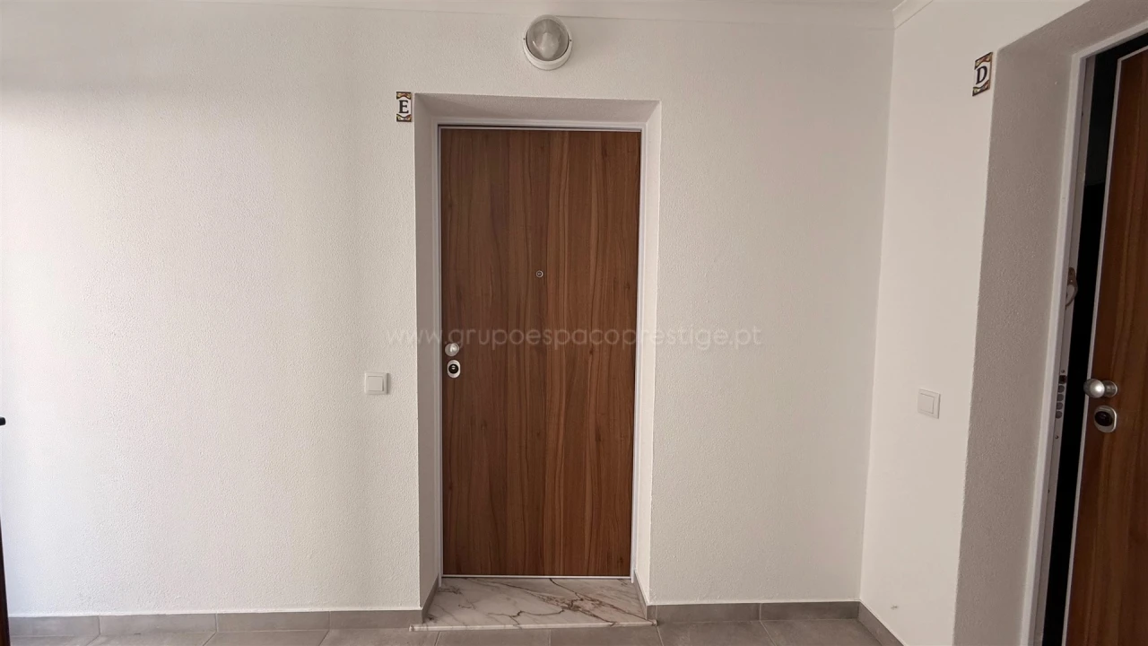 Apartamento T2 para Venda em Moncarapacho e Fuseta Foto 2