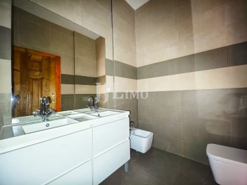 Apartamento T3 para Venda em Santa Maria Maior