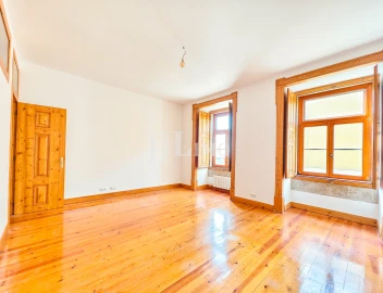 Apartamento T3 para Venda em Santa Maria Maior
