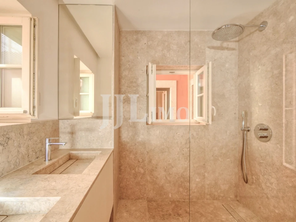 Apartamento T1 para Venda em Misericórdia Foto 6