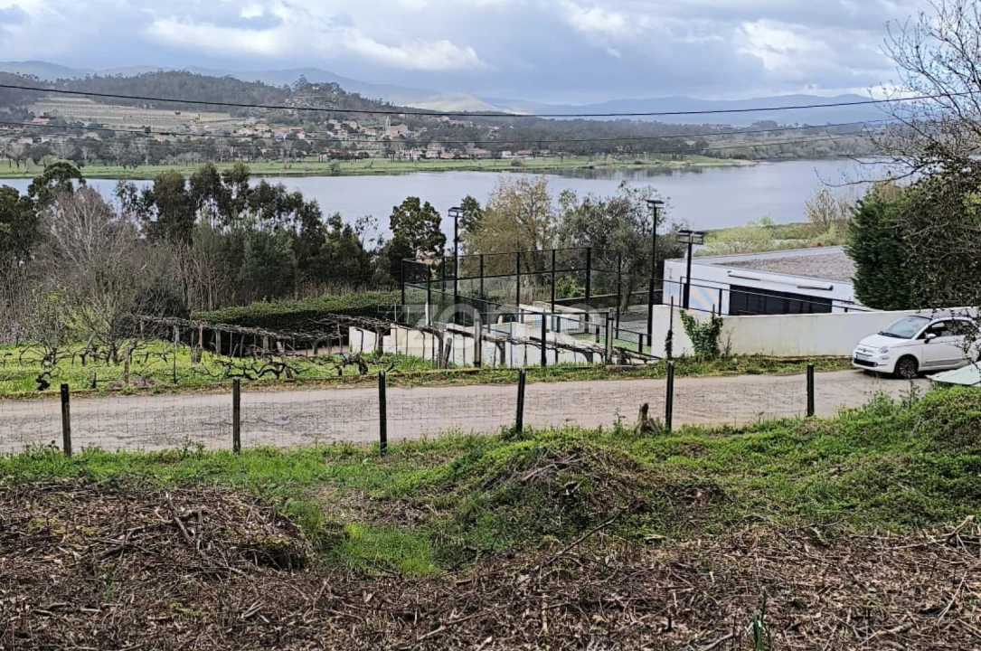 Terreno para Venda em Lanhelas Foto 1