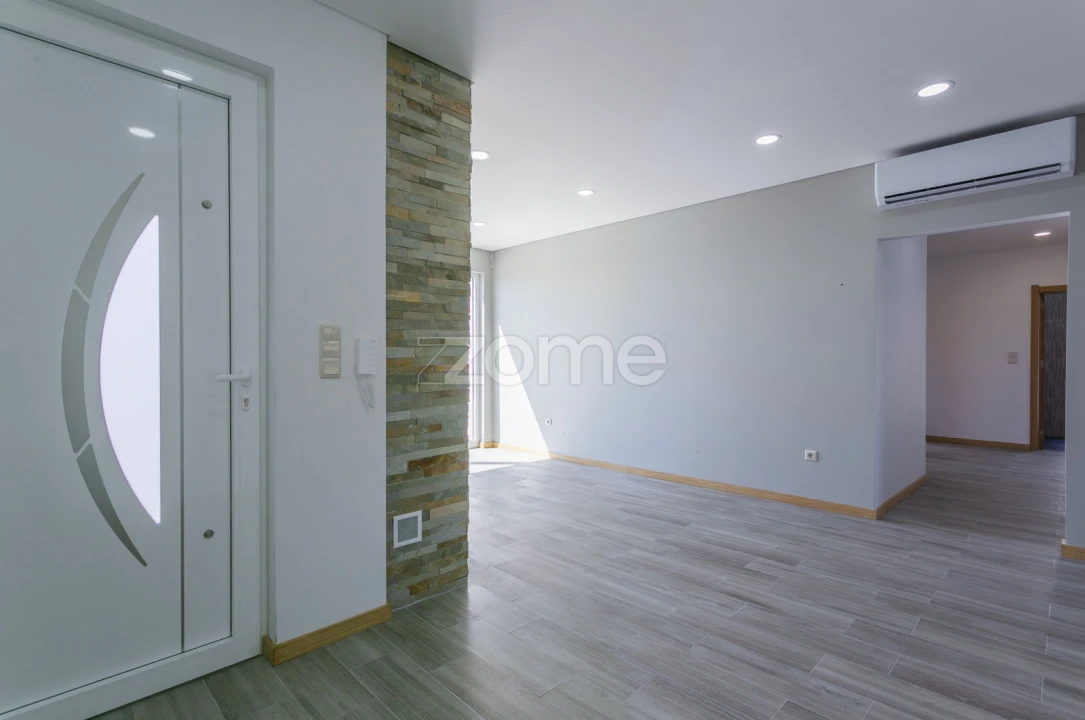 Moradia T3 para Venda em Alijo Foto 3