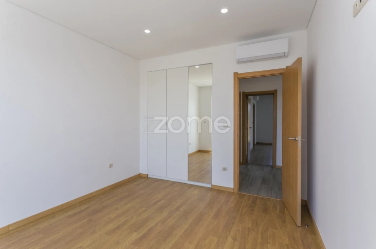 Moradia T3 para Venda em Alijo Foto 22