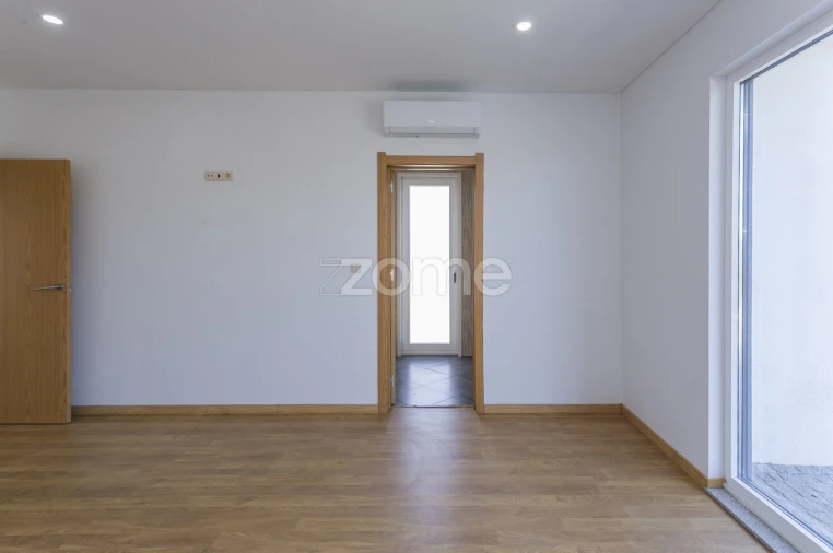 Moradia T3 para Venda em Alijo Foto 16