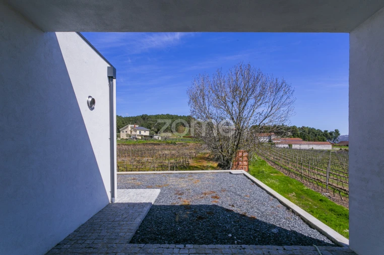 Moradia T3 para Venda em Alijo Foto 36