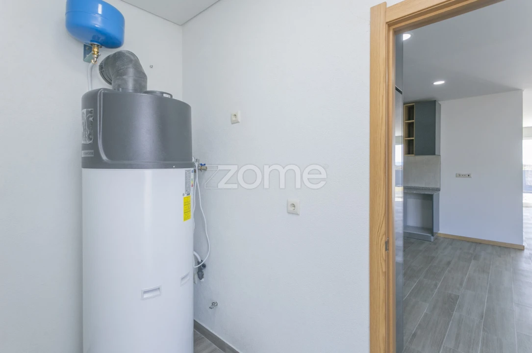 Moradia T3 para Venda em Alijo Foto 30