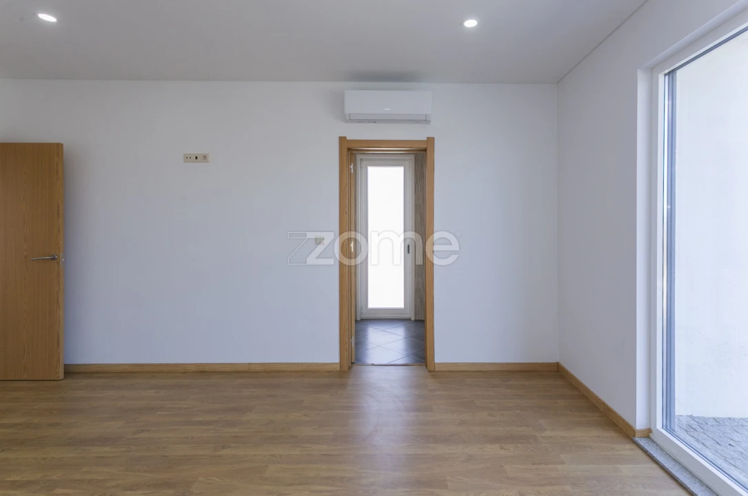 Moradia T3 para Venda em Alijo Foto 16