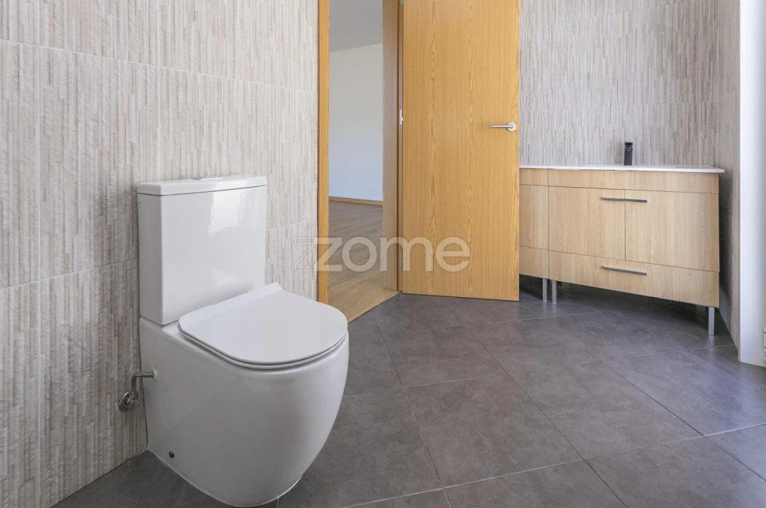 Moradia T3 para Venda em Alijo Foto 27