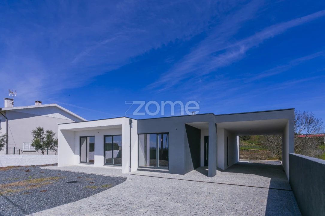 Moradia T3 para Venda em Alijo Foto 34