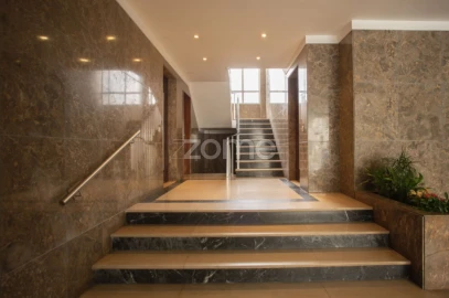 Apartamento T4 para Venda em Aldoar, Foz do Douro e Nevogilde