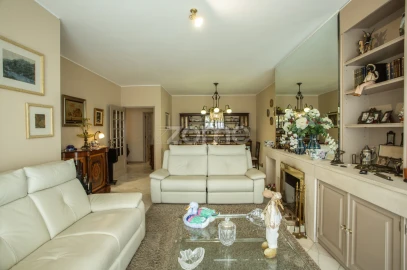 Apartamento T4 para Venda em Aldoar, Foz do Douro e Nevogilde