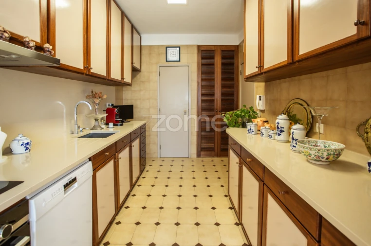 Apartamento T4 para Venda em Aldoar, Foz do Douro e Nevogilde Foto 32