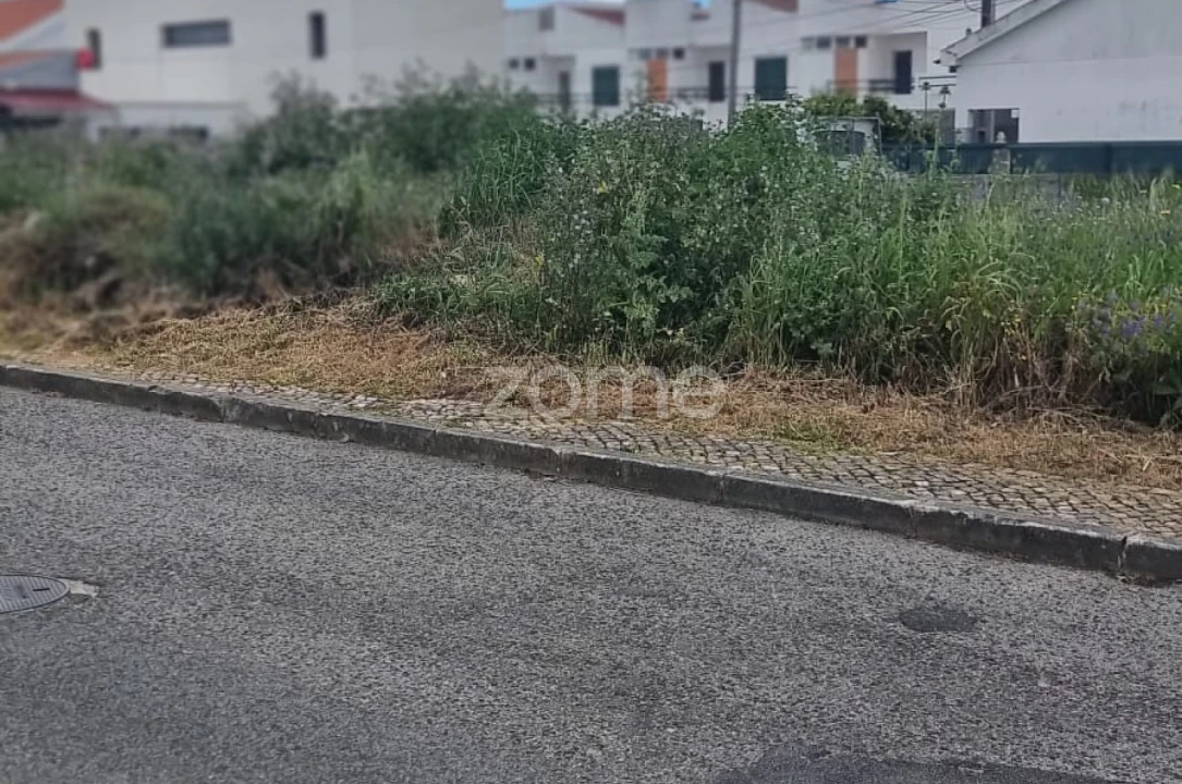 Terreno para Venda em Rio de Mouro Foto 4