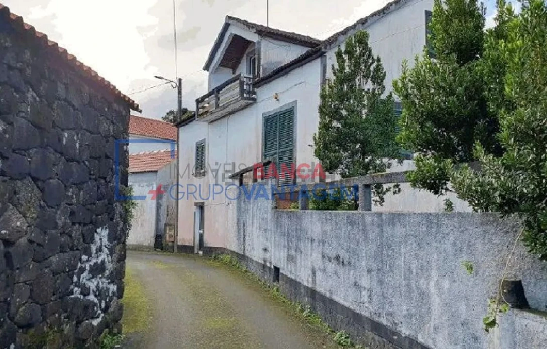 Moradia T4 para Venda em Santo Antonio Foto 22