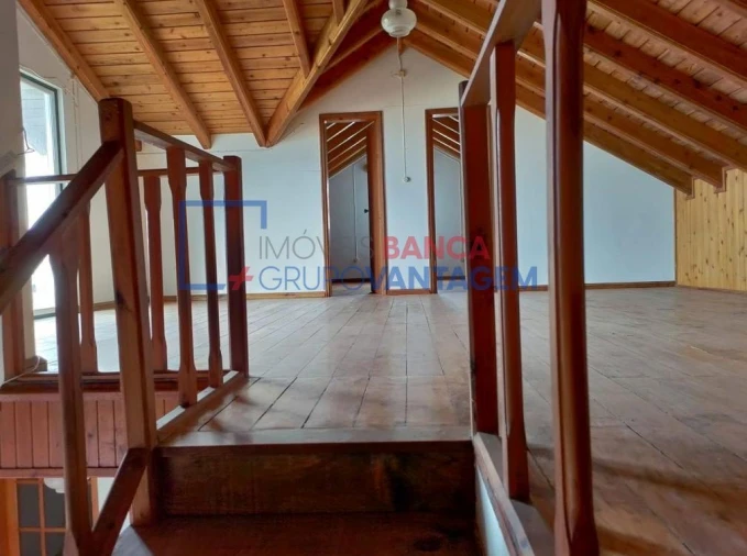 Moradia T4 para Venda em Santo Antonio Foto 2