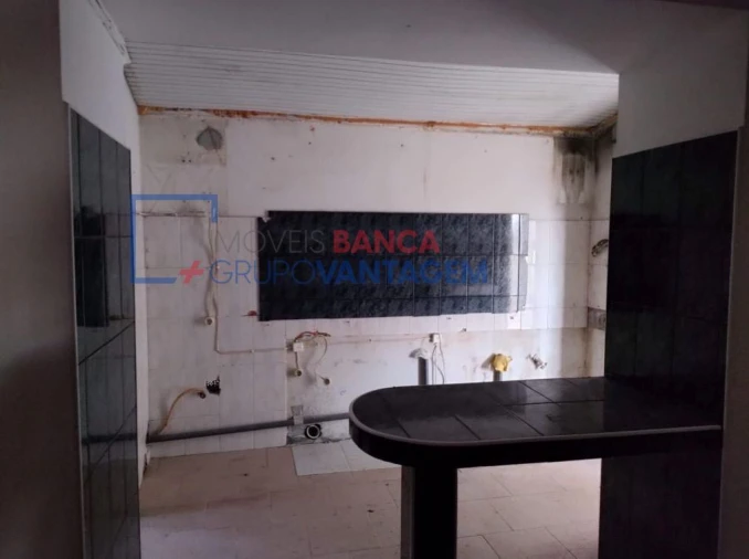 Moradia T4 para Venda em Santo Antonio Foto 8