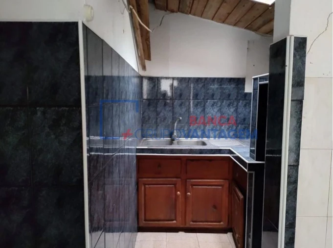 Moradia T4 para Venda em Santo Antonio Foto 9