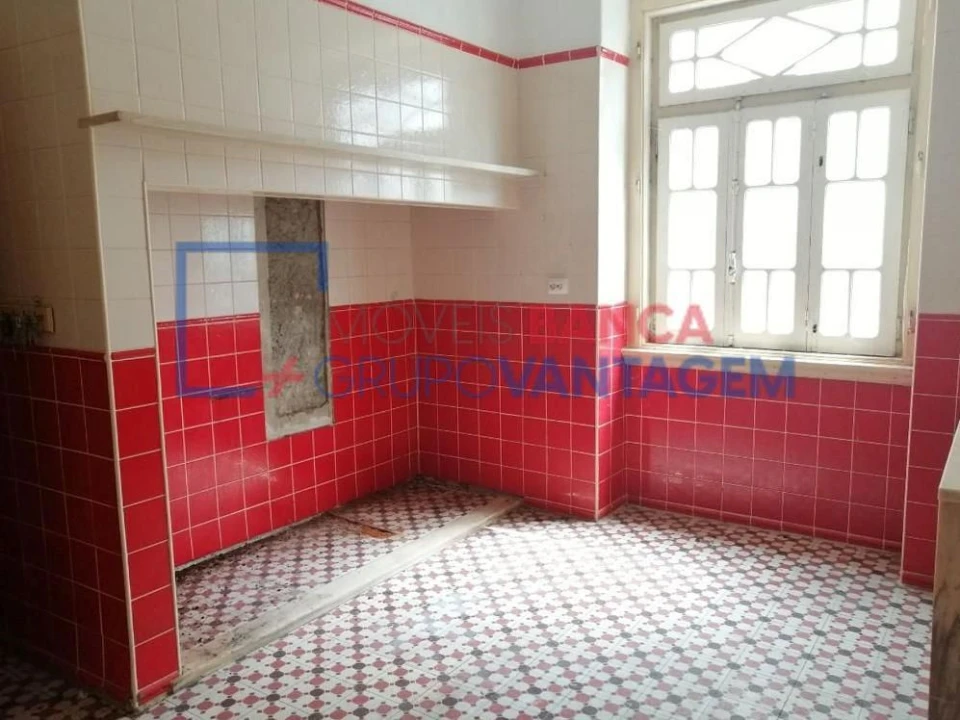 Moradia T7 para Venda em Mouriscas Foto 6