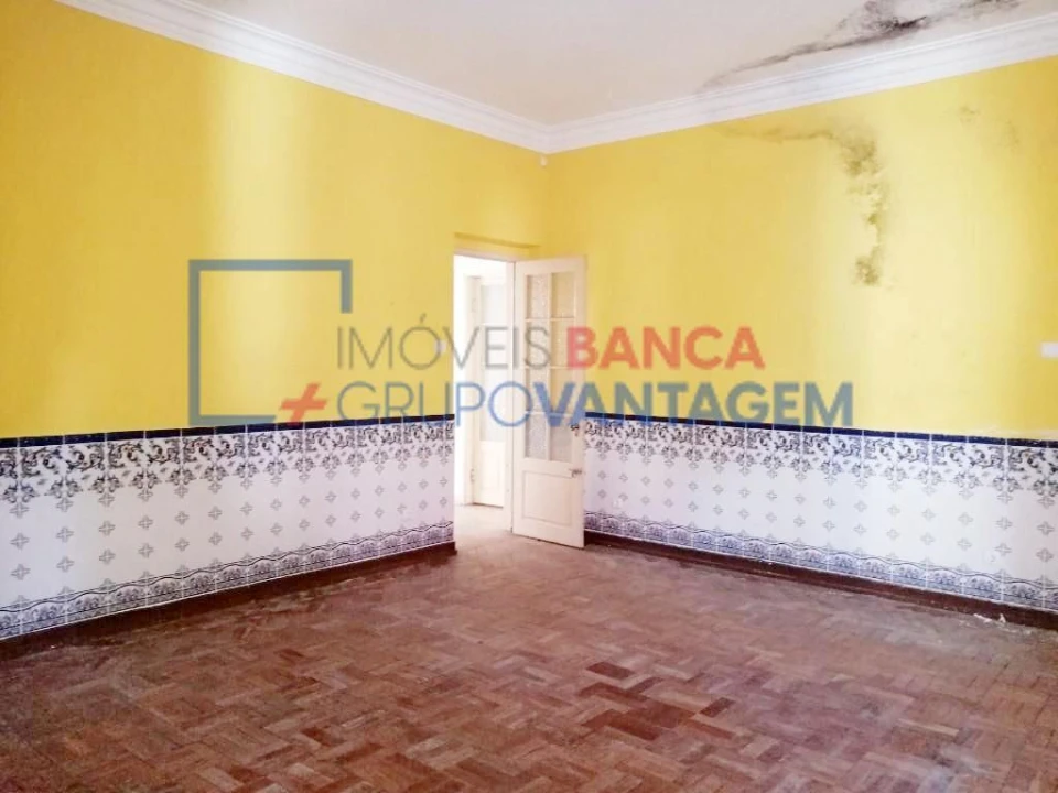 Moradia T7 para Venda em Mouriscas Foto 3