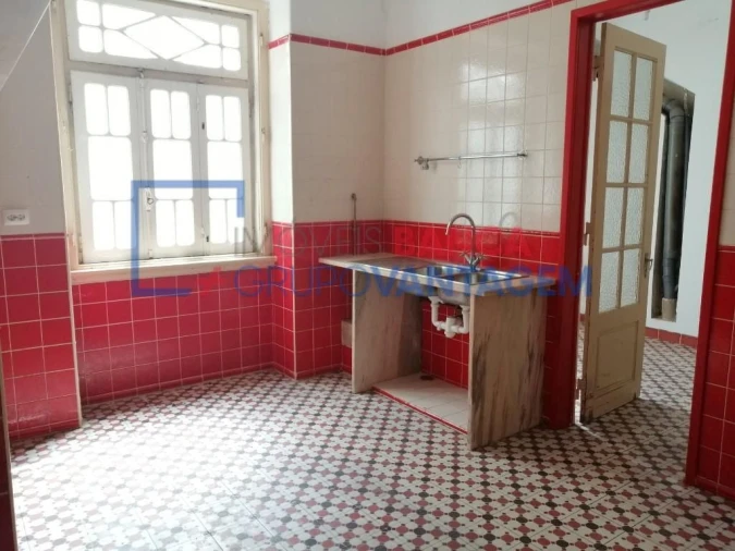 Moradia T7 para Venda em Mouriscas Foto 7