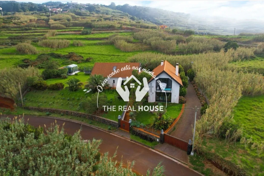 Quinta T3 para Venda em Porto Moniz Foto 3