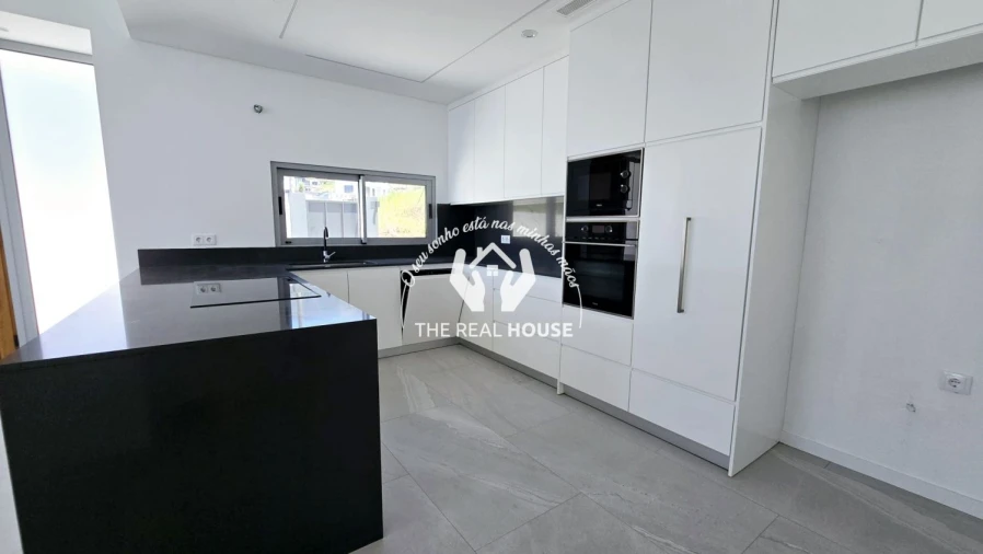 Moradia T3 para Venda em Calheta Foto 20