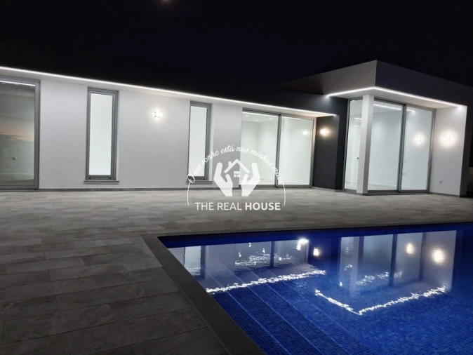 Moradia T3 para Venda em Calheta Foto 28