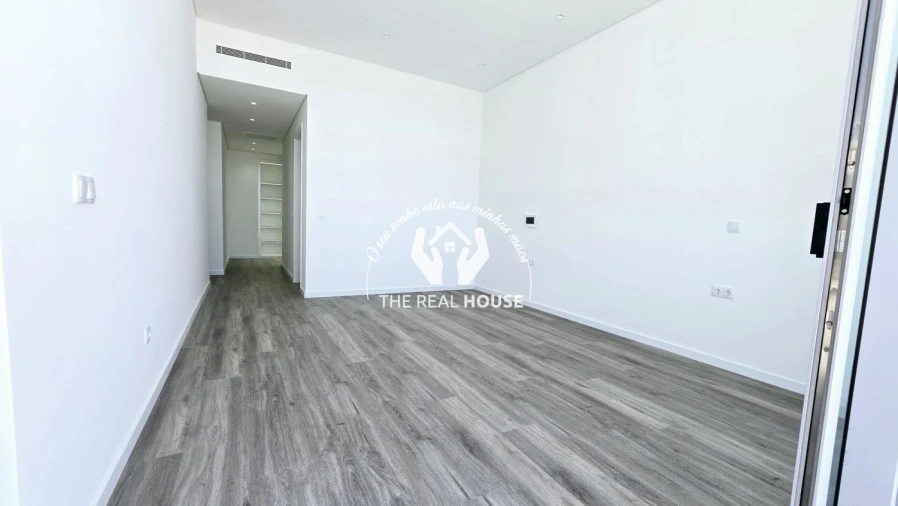 Moradia T3 para Venda em Calheta Foto 14