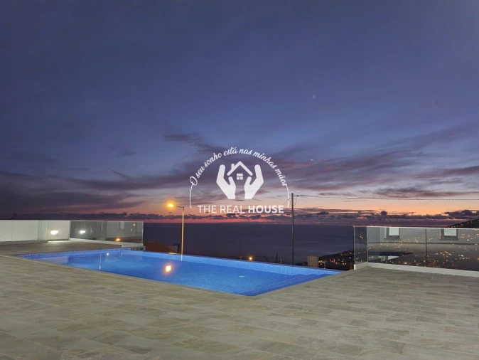 Moradia T3 para Venda em Calheta Foto 30