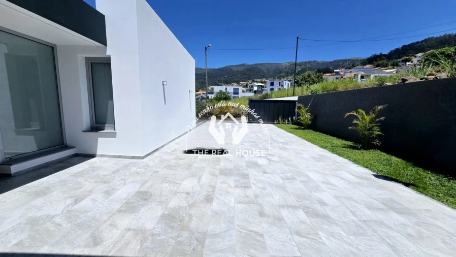 Moradia T3 para Venda em Calheta Foto 9