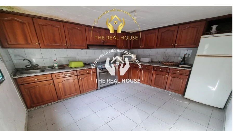 Moradia T2 para Venda em Ribeira Brava Foto 6