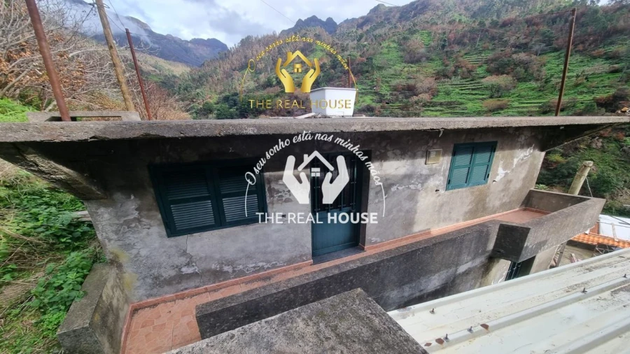 Moradia T3 para Venda em Ribeira Brava