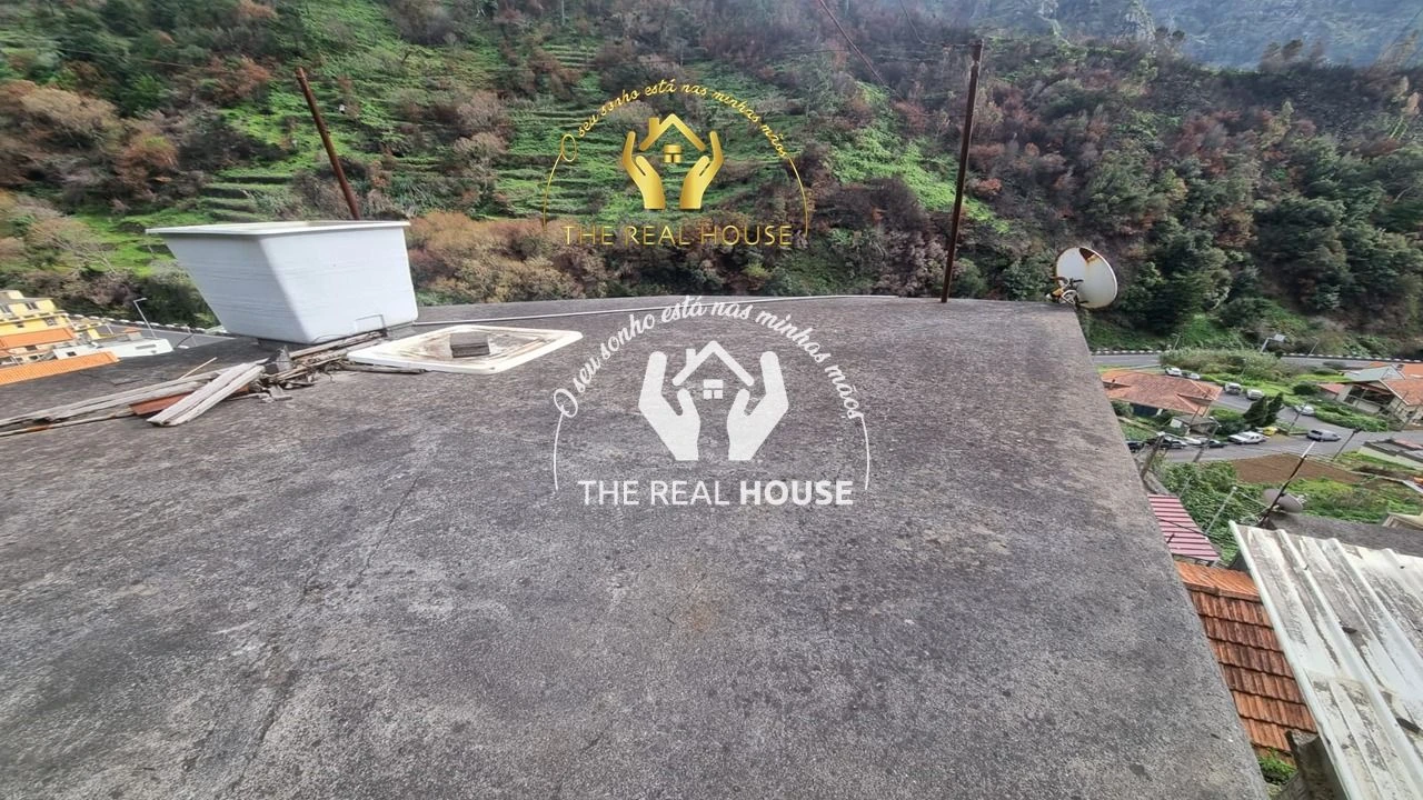 Moradia T3 para Venda em Ribeira Brava Foto 3