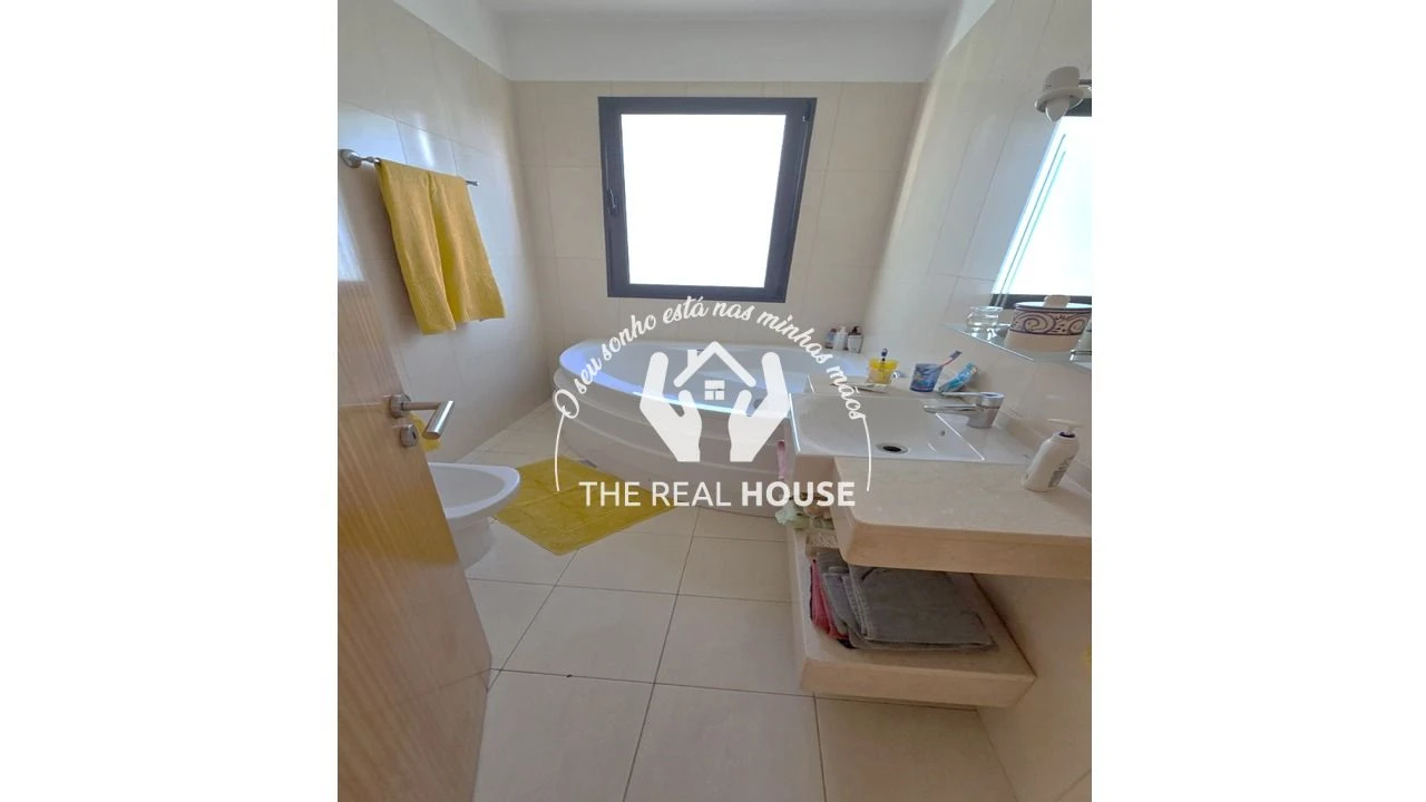 Moradia T3 para Venda em Imaculado Coração de Maria Foto 25