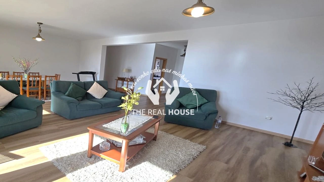 Moradia T3 para Venda em Imaculado Coração de Maria Foto 8