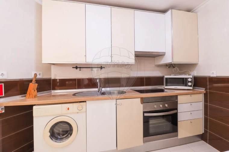 Apartamento T2 para Venda em Santa Maria Maior Foto 6