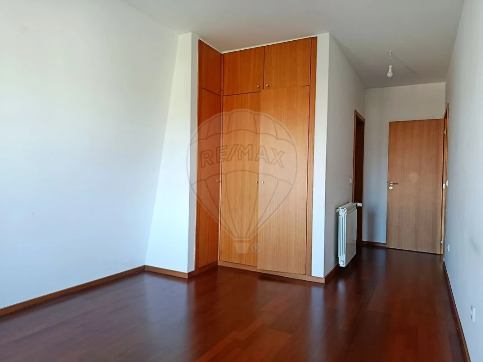 Apartamento T2 para Venda em Oliveira do Douro Foto 22