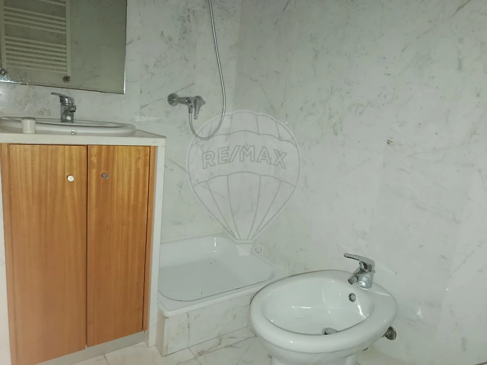 Apartamento T2 para Venda em Oliveira do Douro Foto 18