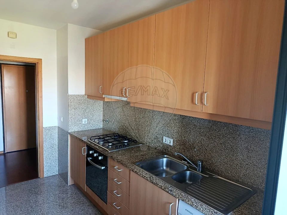 Apartamento T2 para Venda em Oliveira do Douro Foto 13