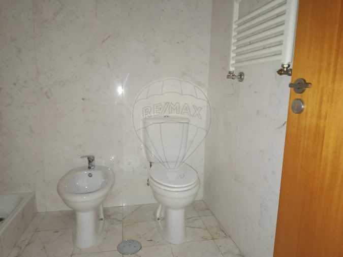 Apartamento T2 para Venda em Oliveira do Douro Foto 17