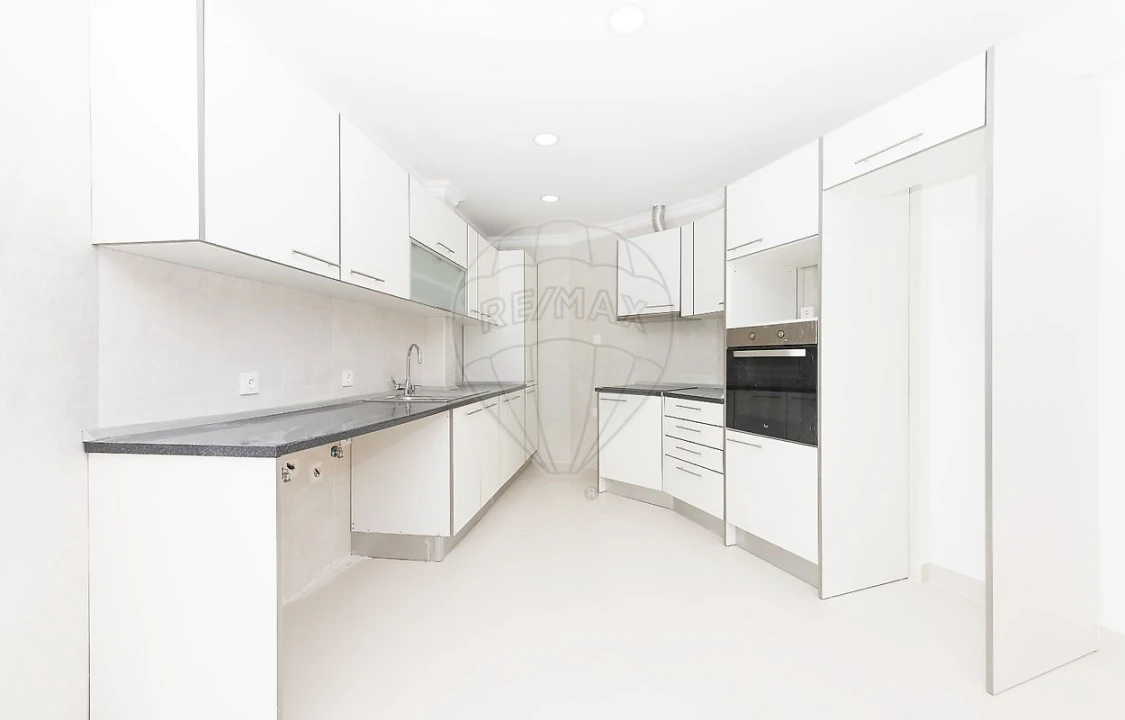 Apartamento T2 para Venda em Carnaxide e Queijas Foto 5