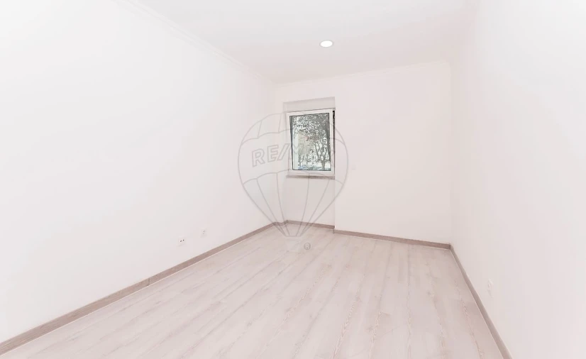 Apartamento T2 para Venda em Carnaxide e Queijas Foto 9