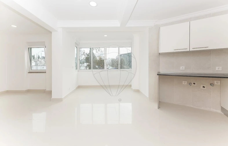 Apartamento T2 para Venda em Carnaxide e Queijas