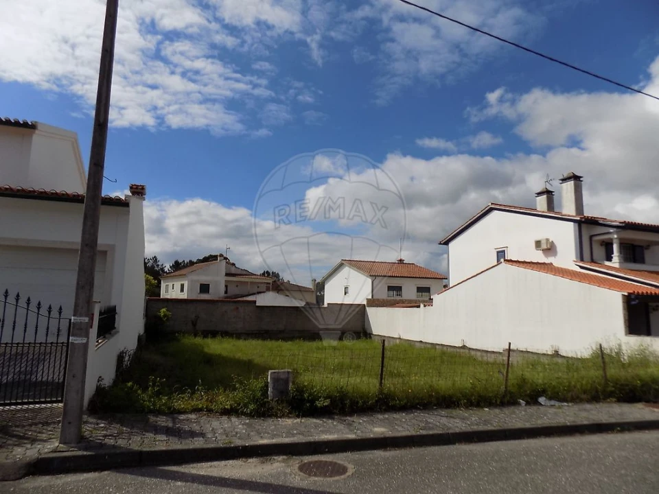 Terreno para Venda em Vale da Pedra Foto 1