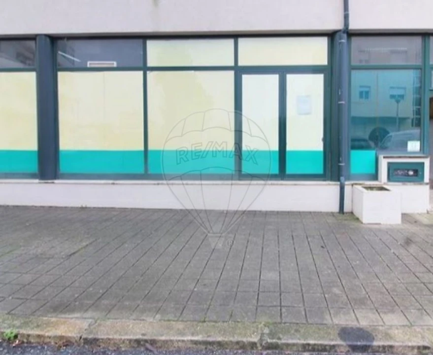 Loja para Venda em São Mamede de Infesta e Senhora da Hora Foto 3