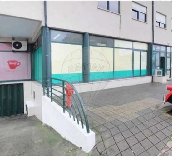 Loja para Venda em São Mamede de Infesta e Senhora da Hora Foto 2