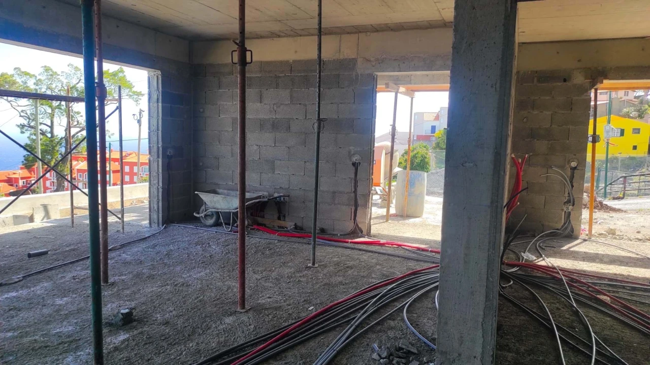 Moradia T3 para Venda em Caniço Foto 8