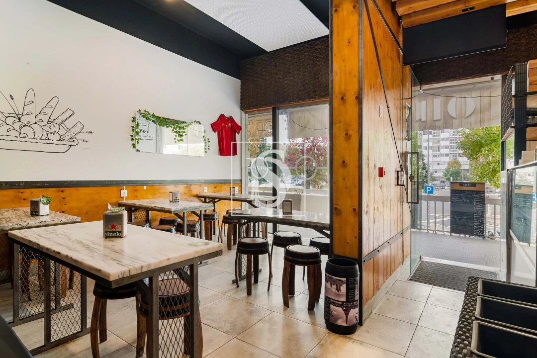 Negócio para Venda em Encosta do Sol Foto 10