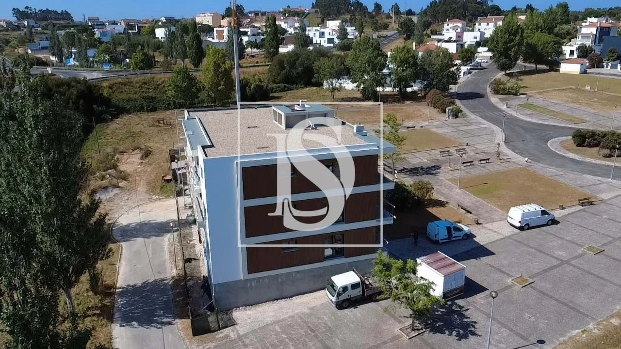 Apartamento T3 para Venda em Ramalhal Foto 2