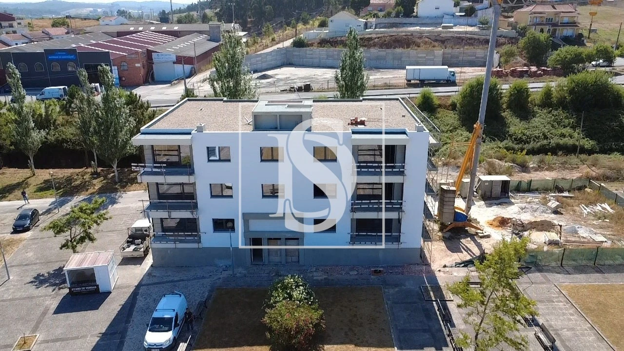 Apartamento T3 para Venda em Ramalhal Foto 4